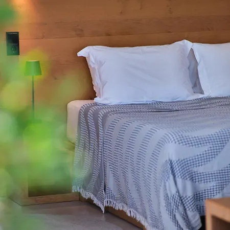 Hidden Retreats Kythera * Platia Ammos